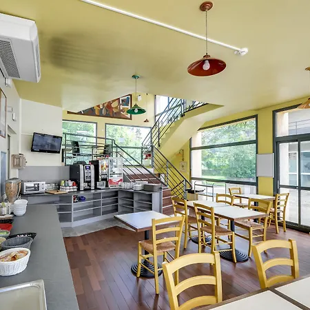 Hotell Ibis - Cran-gevrier